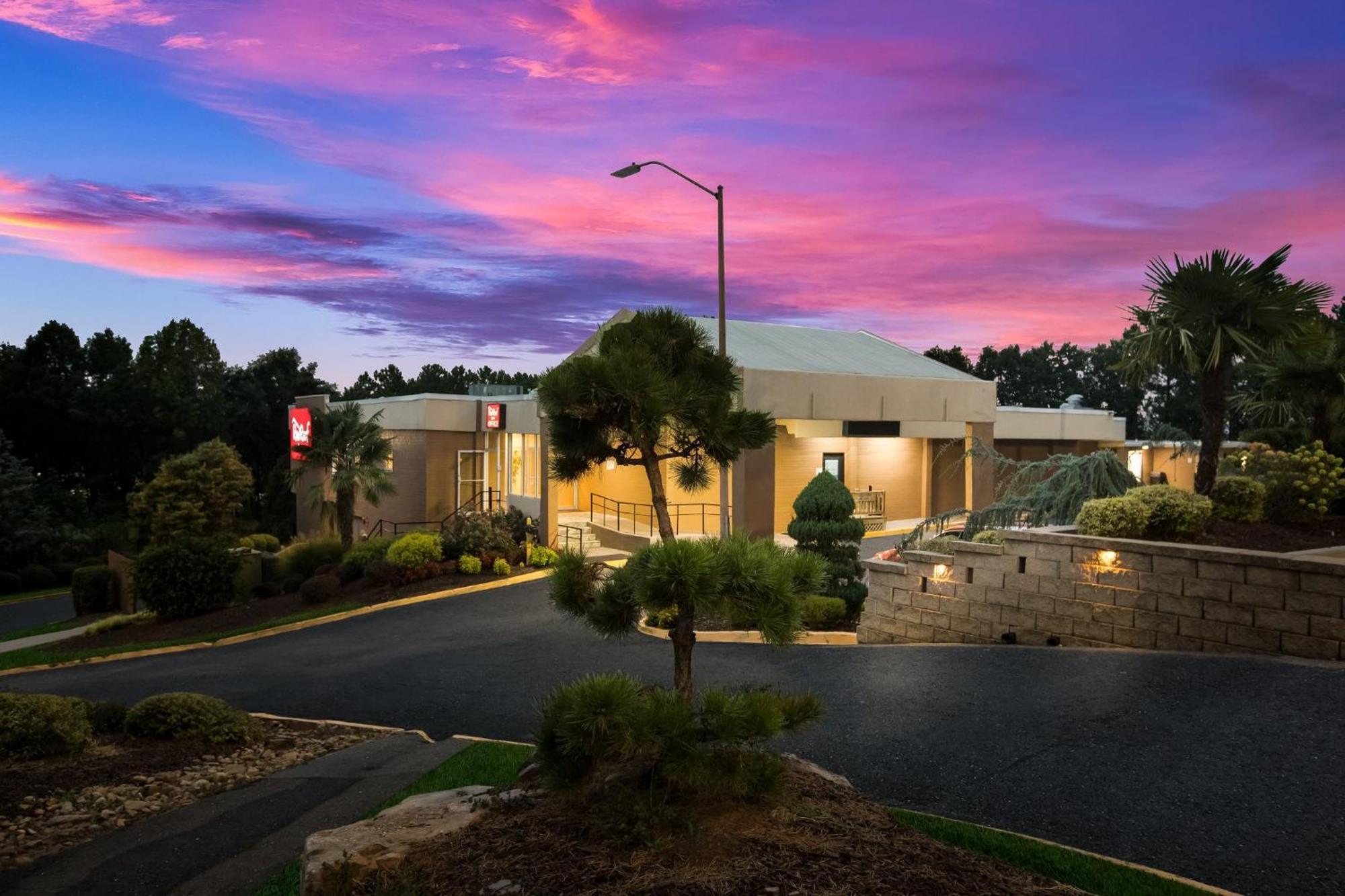 Red Roof Inn Atlanta Airport Ne Conley Exterior foto